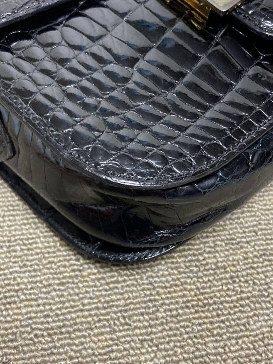 CELINE セリーヌ ヴィンテージ 馬車金具 クロコ 黒色 ショルダー CELINE セリーヌ ヴィンテージ 馬車金具 クロコ 黒色 ショルダー