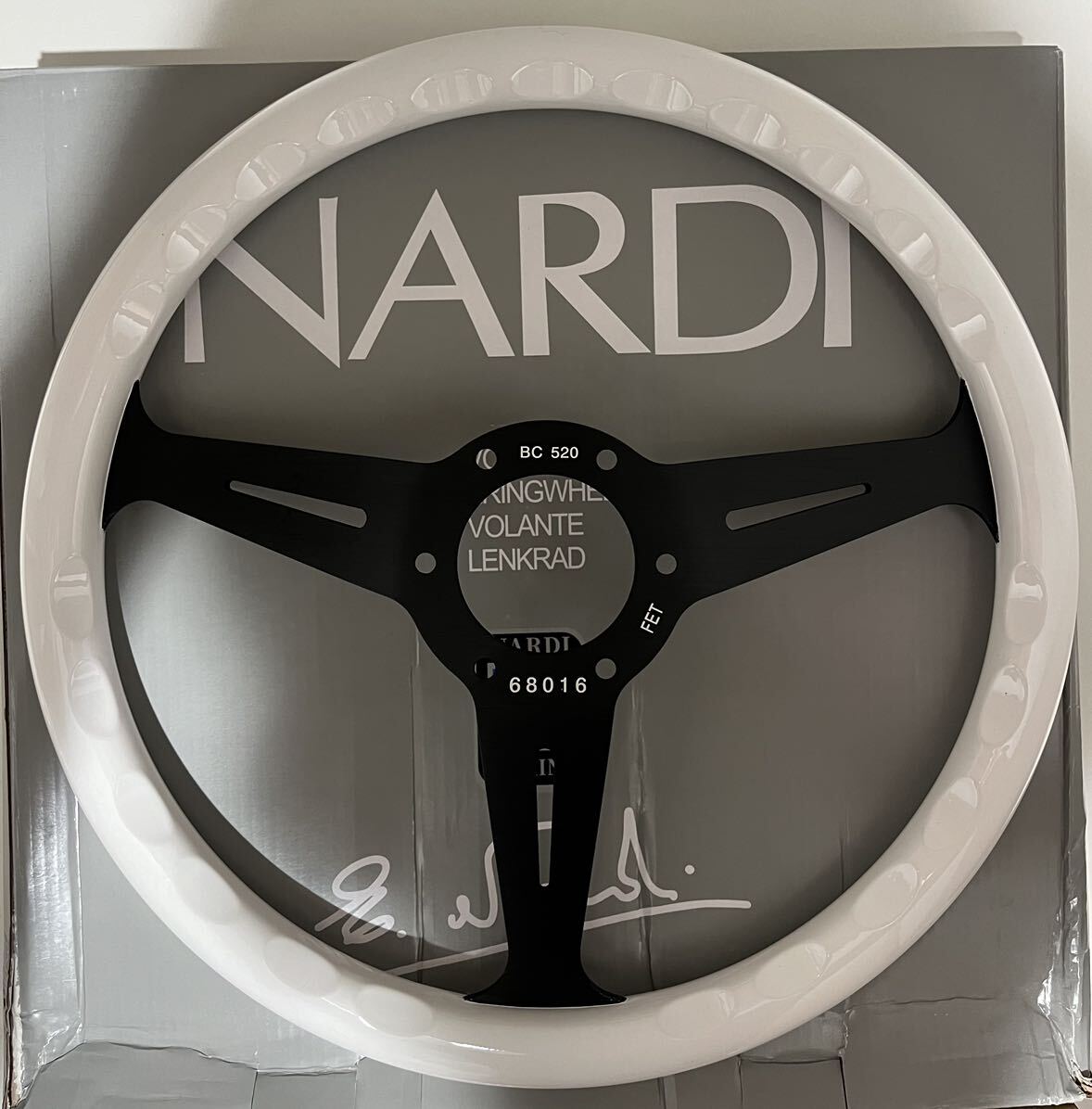 ナルディ白黒 NARDI ナルディ ステアリング クラシック ウッド ナルディ白黒 NARDI ナルディ ステアリング クラシック ウッド