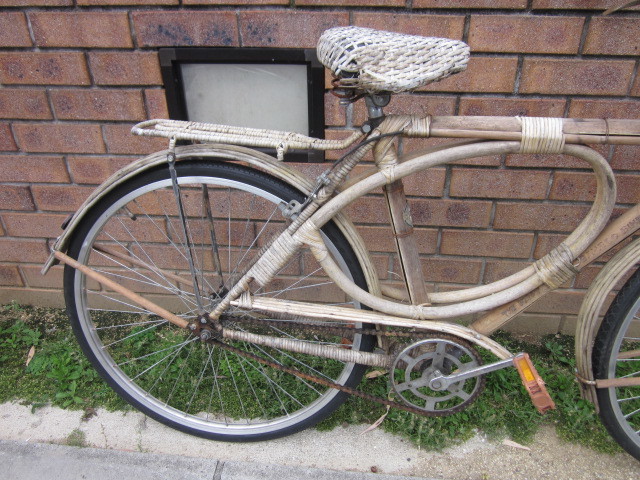 インスタ映え間違いなし　珍しく籐を使った自転車です。_画像2