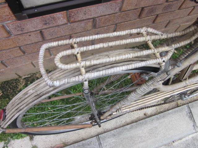 インスタ映え間違いなし　珍しく籐を使った自転車です。_画像7