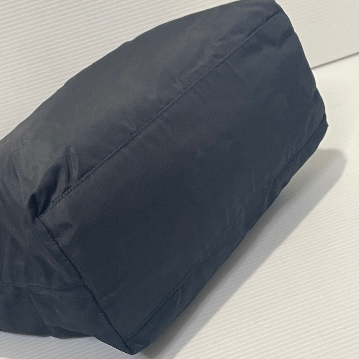 極上美品 PRADA プラダ ナイロン トートバッグゴールド三角 極上美品 PRADA プラダ ナイロン トートバッグゴールド三角