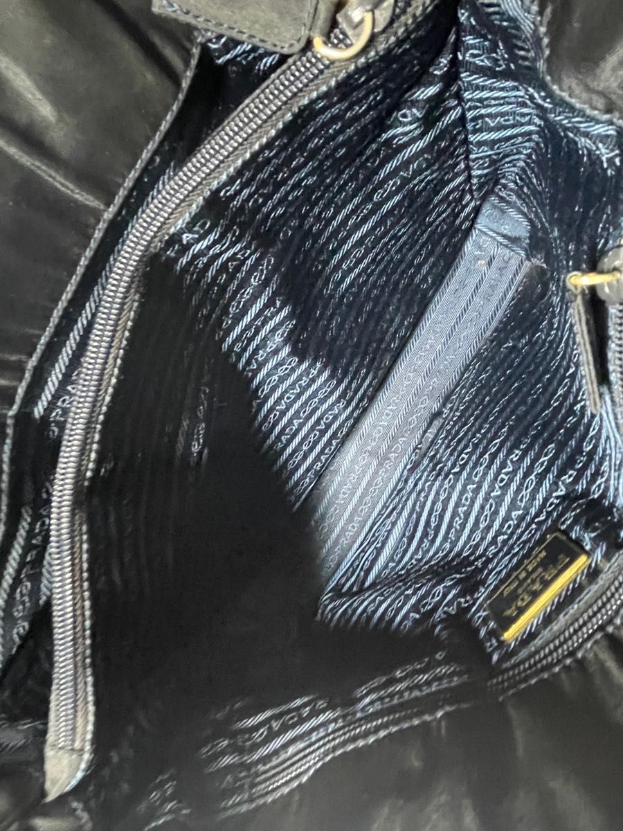 極上美品 PRADA プラダ ナイロン トートバッグゴールド三角 極上美品 PRADA プラダ ナイロン トートバッグゴールド三角