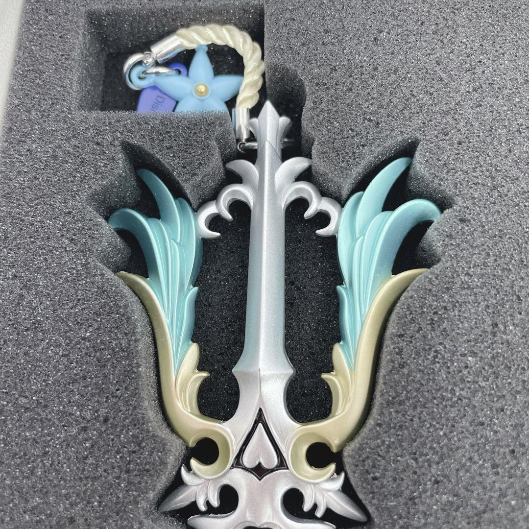 極美品】ディズニーアンバサダーホテル キングダムハーツ キー 極美品】ディズニーアンバサダーホテル キングダムハーツ キー