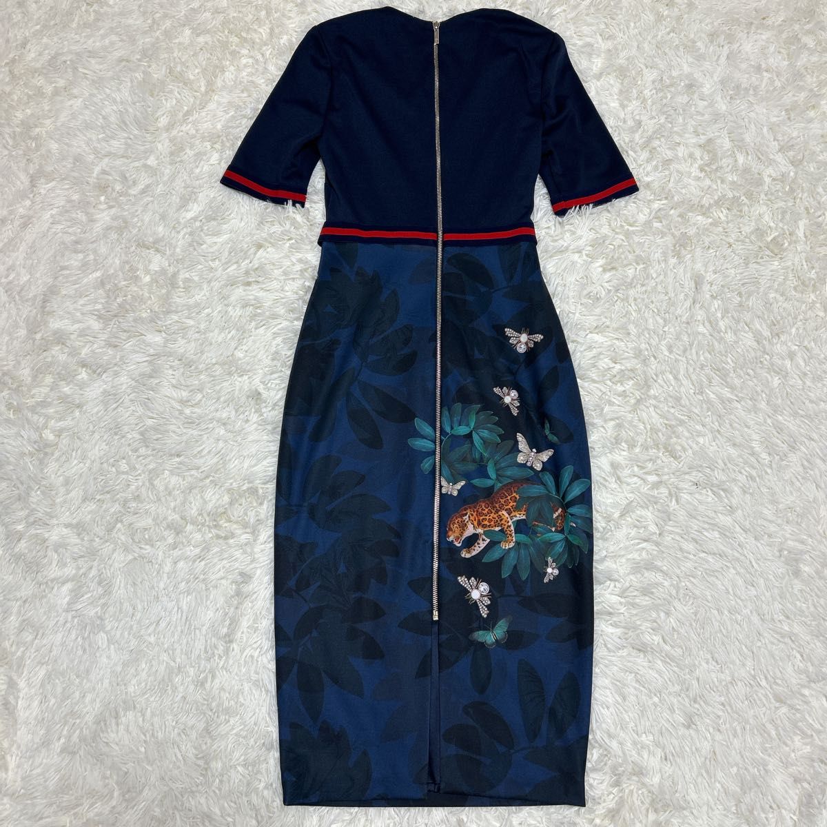 美品】Ted Baker テッドベイカー 紺色 タイガー ワンピース 美品】Ted Baker テッドベイカー 紺色 タイガー ワンピース