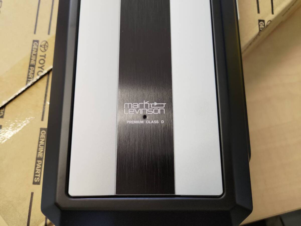 LEXUS IS Mark Levinson オーディオアンプ 86280-53400 新品未 LEXUS IS Mark Levinson オーディオアンプ 86280-53400 新品未