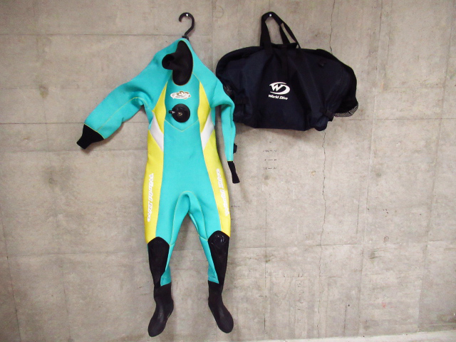 World Dive ワールドダイブ ドライスーツ 着丈約124cm 厚さ約5mm ダイビング バッグ付き 管理6X0606F-I2