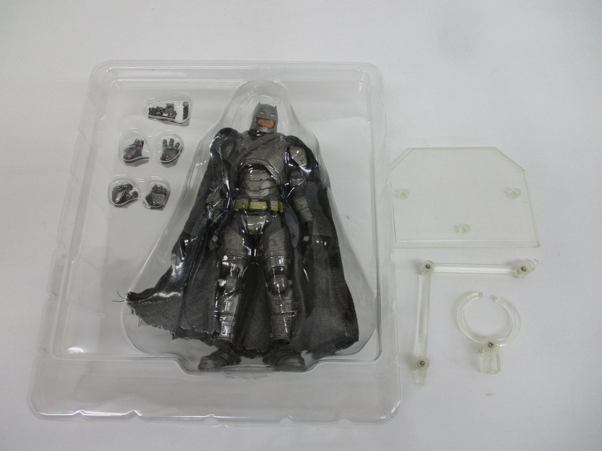 8238Pmeti com toy No,023 MAFEX armor -do Batman action figure *MEDICOMTOY DC COMICS ARMORED BATMAN muff .ks