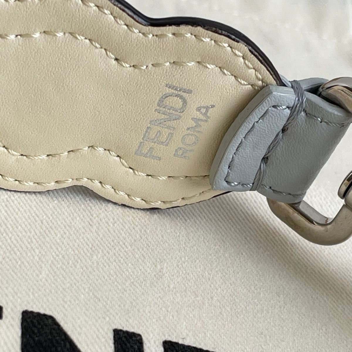 新品未使用 FENDI フェンディ ストラップユー バイザウェイ用 新品未使用 FENDI フェンディ ストラップユー バイザウェイ用