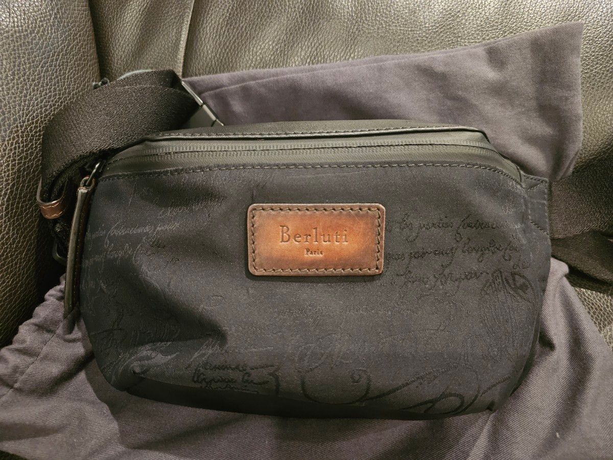 正規品】Berluti ベルルッティ ボディバッグ|Yahoo!フリマ(旧 正規品】Berluti ベルルッティ ボディバッグ|Yahoo!フリマ(旧