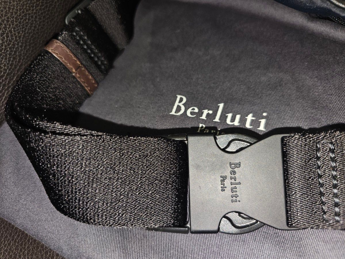 正規品】Berluti ベルルッティ ボディバッグ|Yahoo!フリマ(旧 正規品】Berluti ベルルッティ ボディバッグ|Yahoo!フリマ(旧