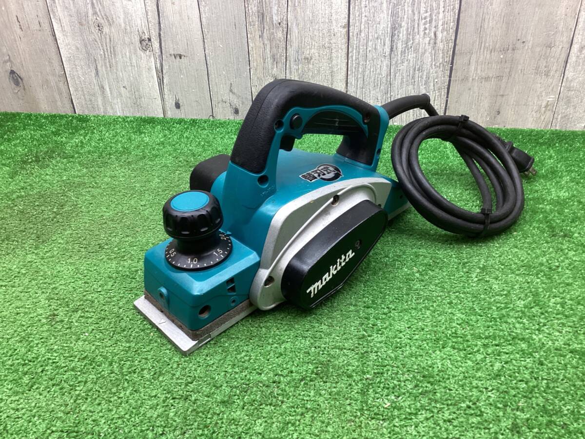 送料無料【中古動作品】マキタmakita♪82mm替刃式電気カンナ♪KP0800ASP♪アクトツール富山店♪G