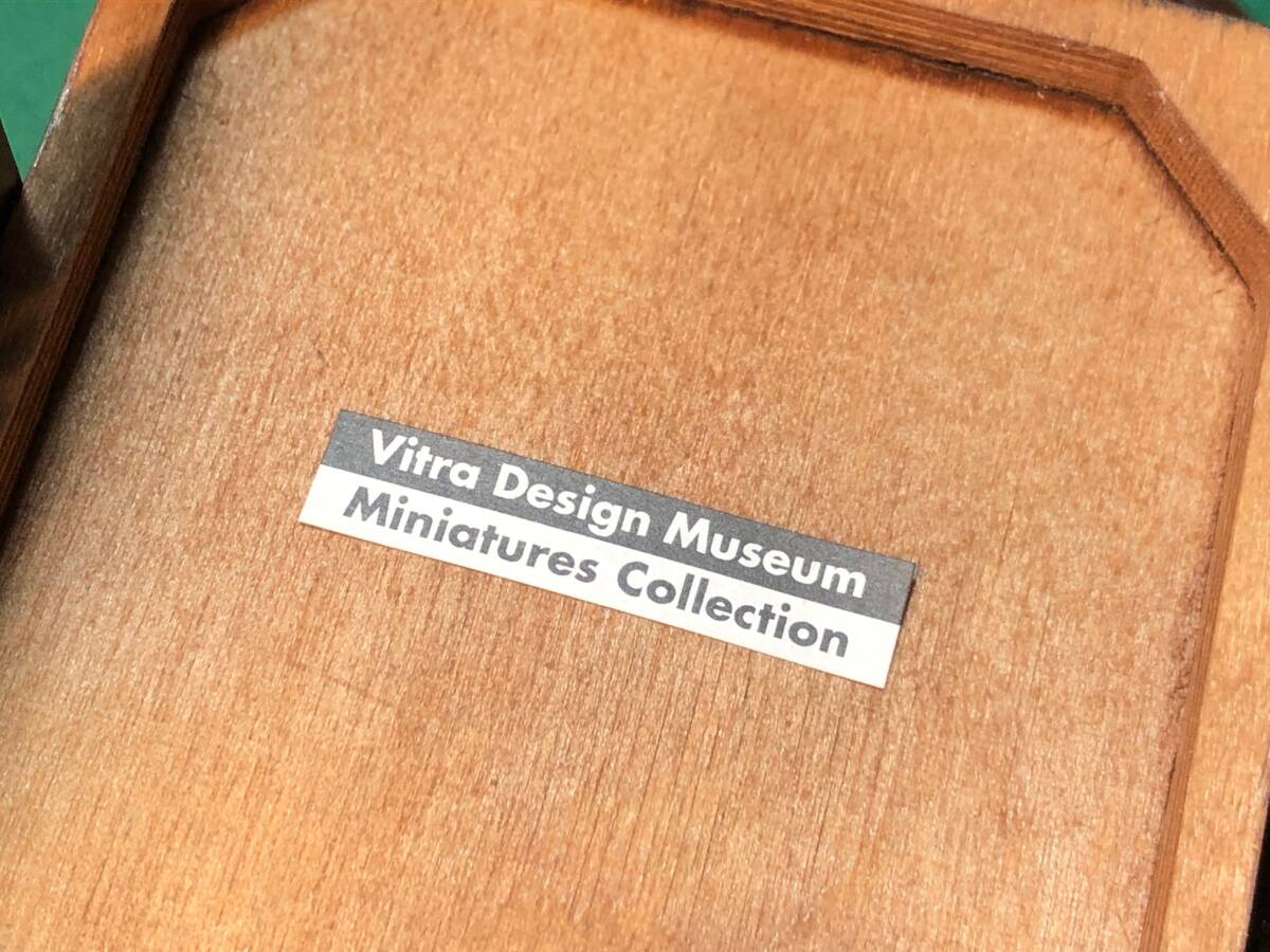 VITRA ミニチュアチェア 1/6サイズ ヨーゼフホフマン「座るため VITRA ミニチュアチェア 1/6サイズ ヨーゼフホフマン「座るため