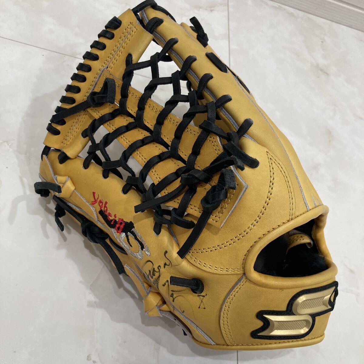 7952円 中日ドラゴンズ 大島洋平 実使用グローブ 選手支給品 SSK 7952円 中日ドラゴンズ 大島洋平 実使用グローブ 選手支給品 SSK