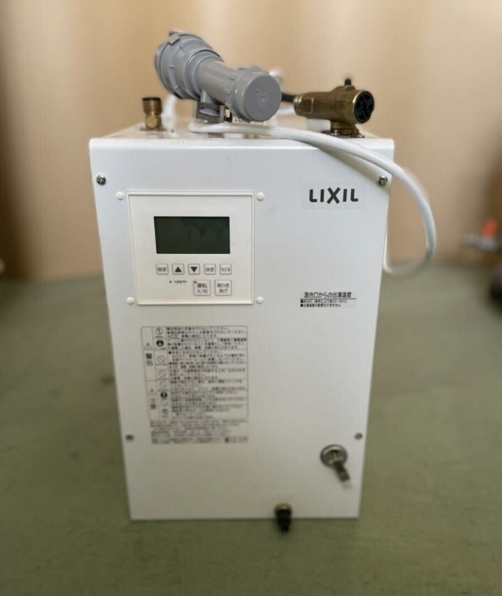 値引き対応可!太陽熱温水器 長府 ソーラー 天日 SW1-311L 地域 値引き対応可!太陽熱温水器 長府 ソーラー 天日 SW1-311L 地域