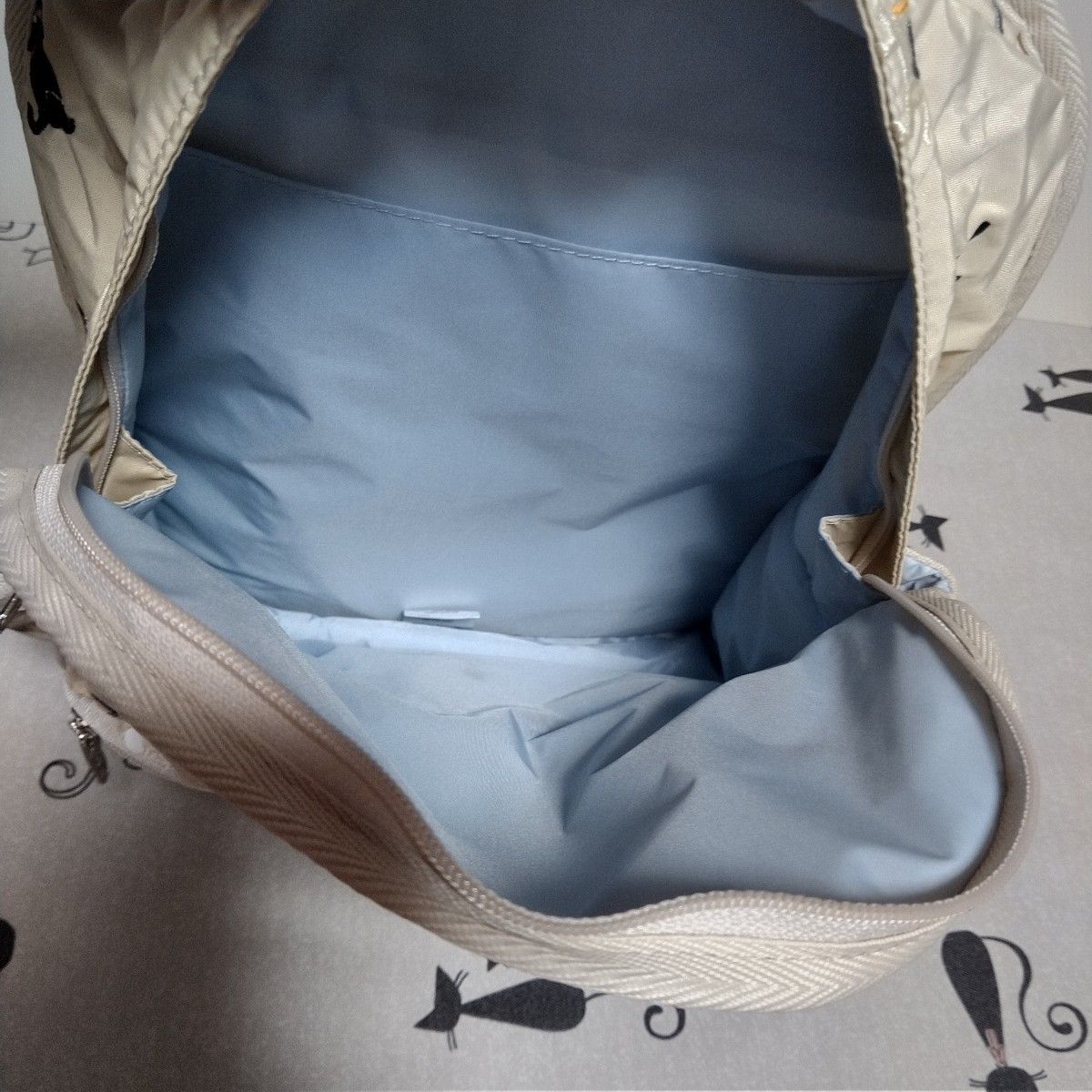 新品同様 正規品 LeSportsac ブリードオブキャット リュック 猫 新品同様 正規品 LeSportsac ブリードオブキャット リュック 猫