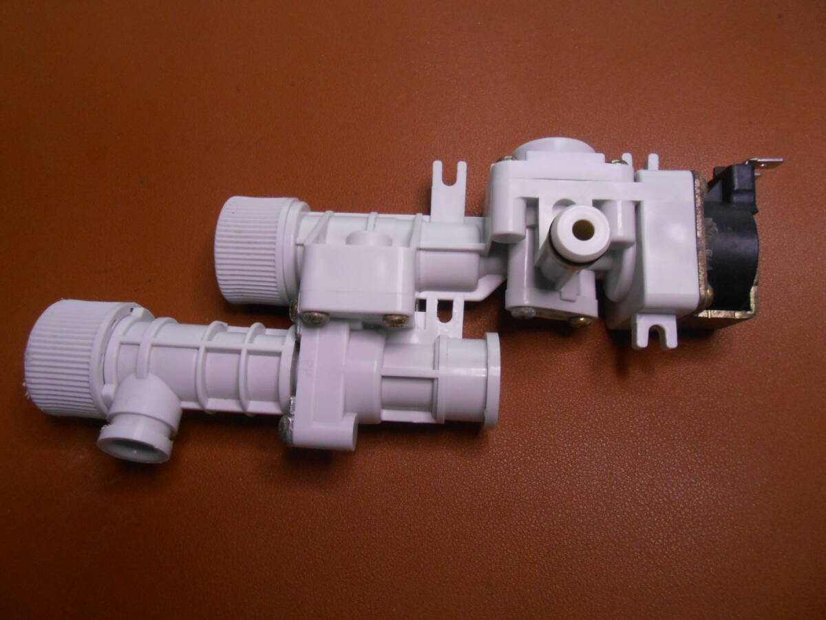 INAX DT-4813 給水電磁弁 LIXIL まだ使える 修理 parts(温水便座 INAX DT-4813 給水電磁弁 LIXIL まだ使える 修理 parts(温水便座