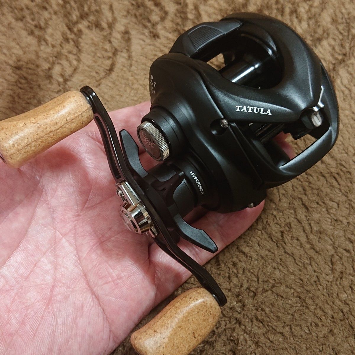 超美品/カスタム】ダイワ 24タトゥーラ TW 100XH(8 1)右 超美品/カスタム】ダイワ 24タトゥーラ TW 100XH(8 1)右