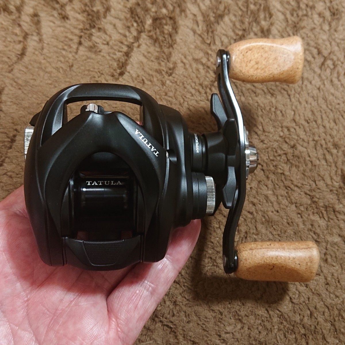 超美品/カスタム】ダイワ 24タトゥーラ TW 100XH(8 1)右 超美品/カスタム】ダイワ 24タトゥーラ TW 100XH(8 1)右