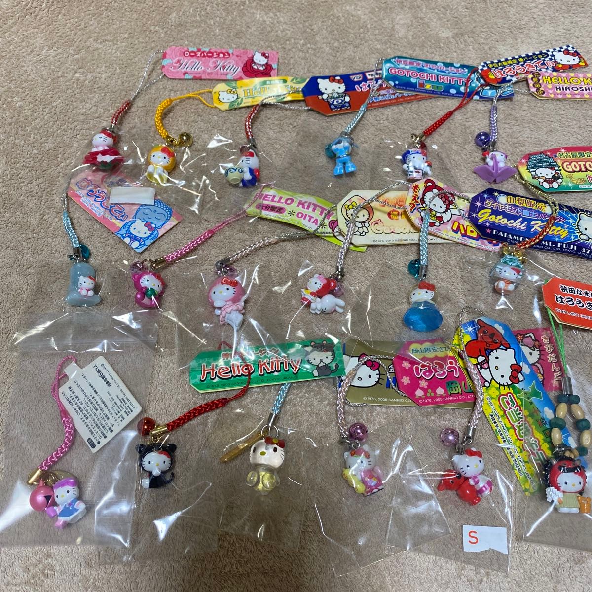 ご当地キティまとめ売り|Yahoo!フリマ(旧PayPayフリマ) ご当地キティまとめ売り|Yahoo!フリマ(旧PayPayフリマ)