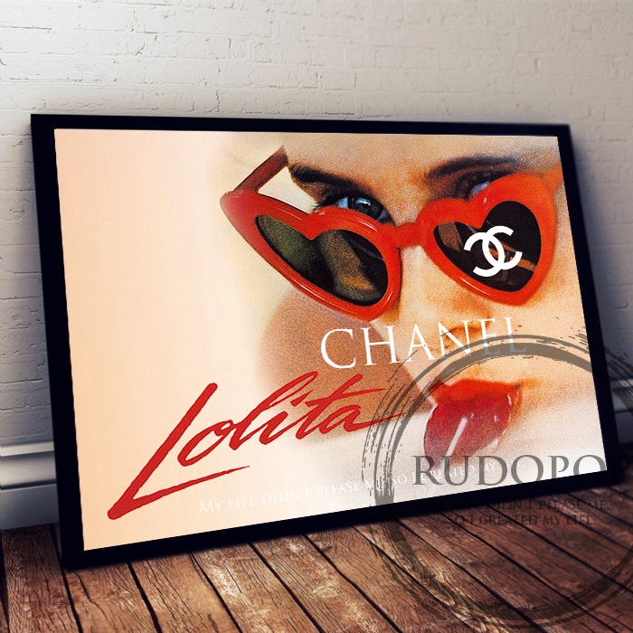 最新デザインの A3サイズ額装済み【ロリータ/Lolita シャネル】 ブランドオマージュアートポスター グラフィック