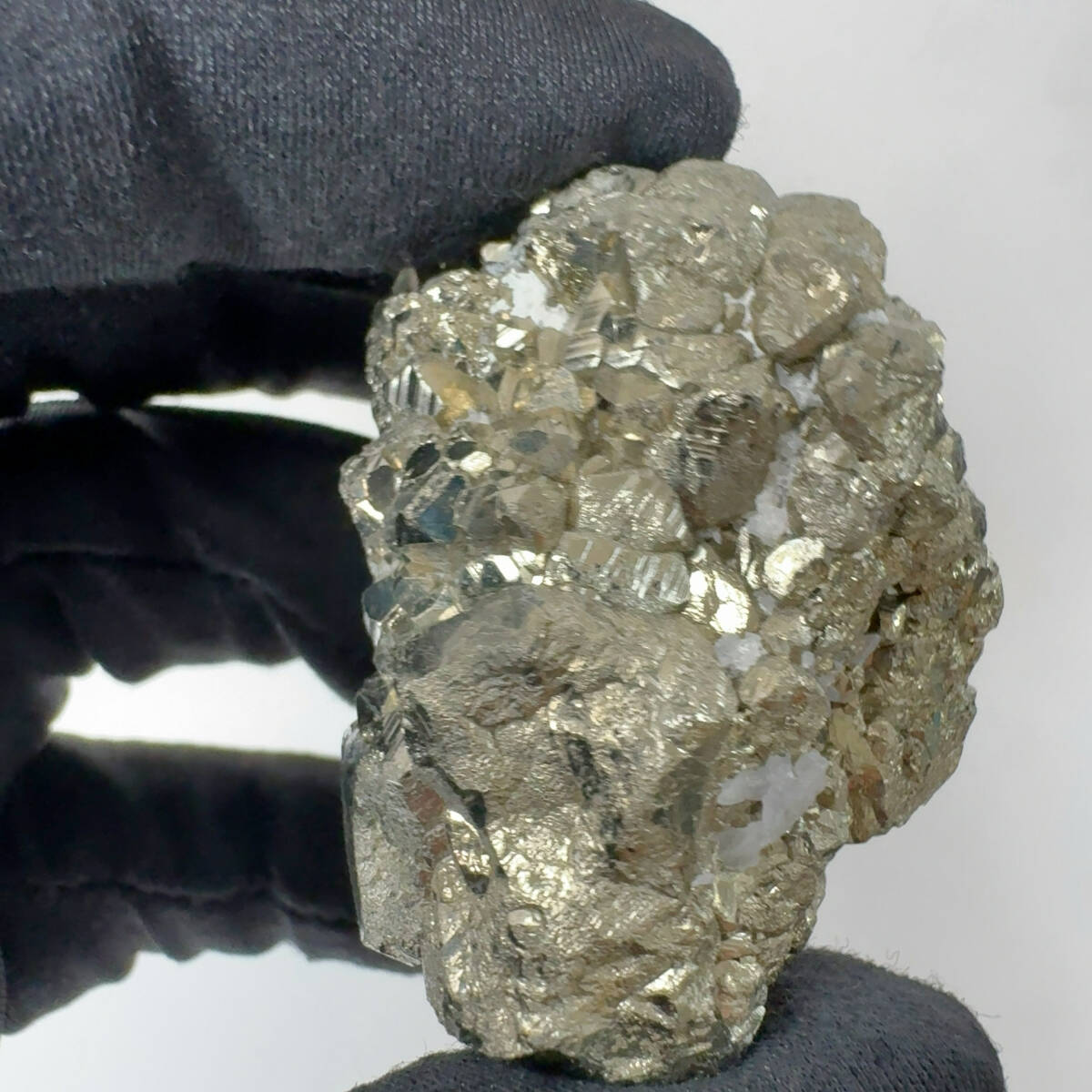 E25178】 黄鉄鉱 パイライト pyrite ペルー 天然石 鉱物 E25178】 黄鉄鉱 パイライト pyrite ペルー 天然石 鉱物