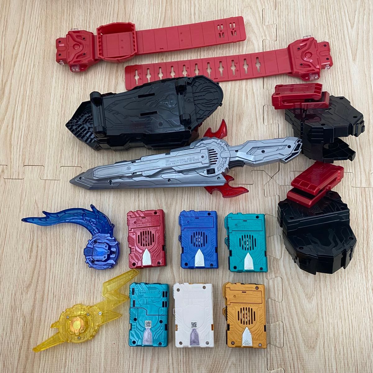 仮面ライダーセイバー 変身ベルトDX聖剣ソードライバー ワンダー 仮面ライダーセイバー 変身ベルトDX聖剣ソードライバー ワンダー