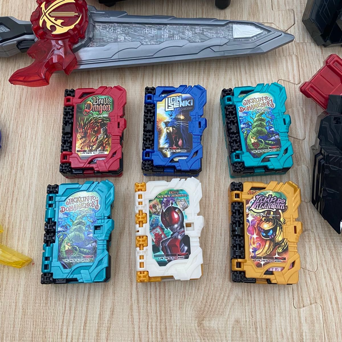 仮面ライダーセイバー 変身ベルトDX聖剣ソードライバー ワンダー 仮面ライダーセイバー 変身ベルトDX聖剣ソードライバー ワンダー
