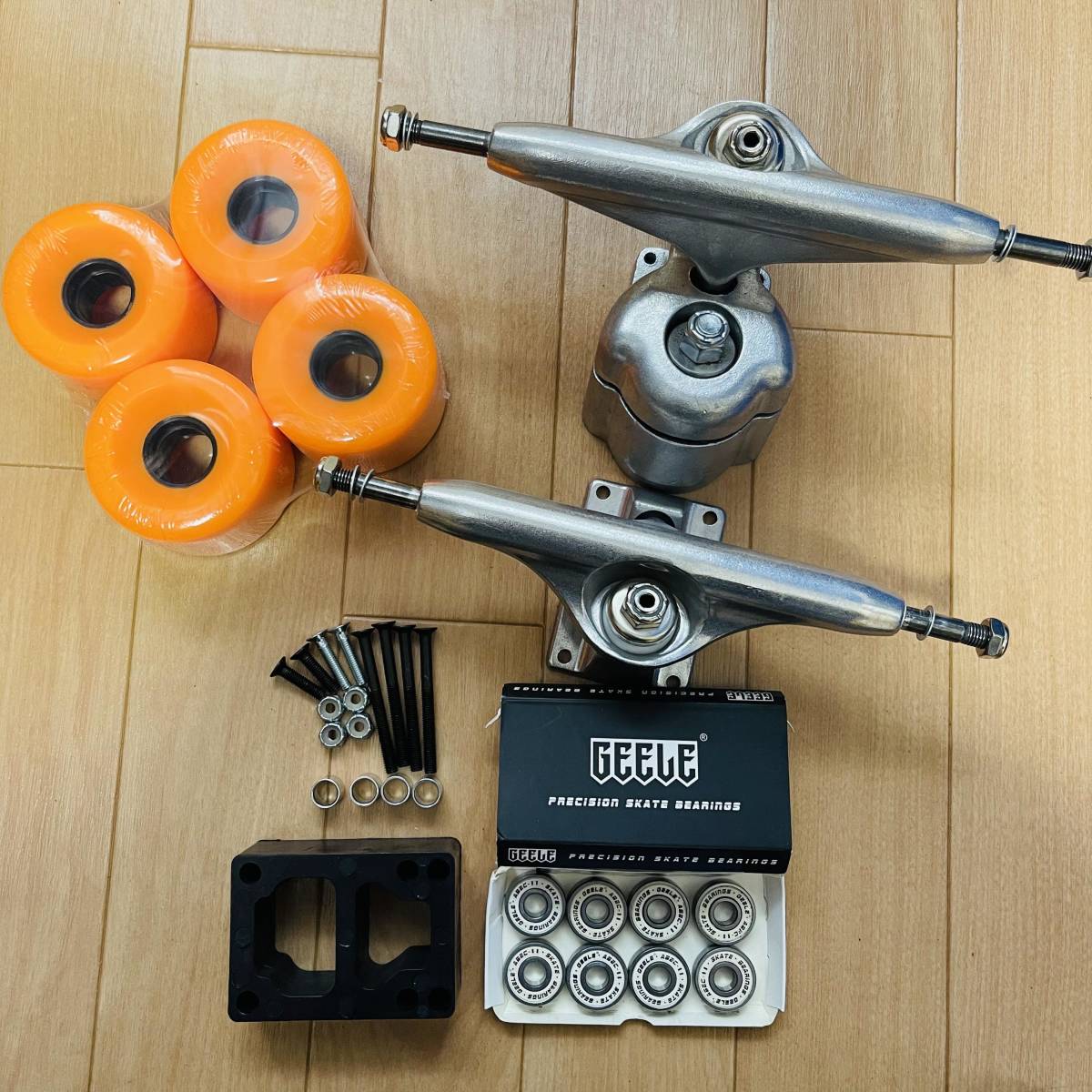 お得 サーフスケート YOW S5同機能トラック 65*45mmソフトウィール ABEC11ベアリング 足回りセット E