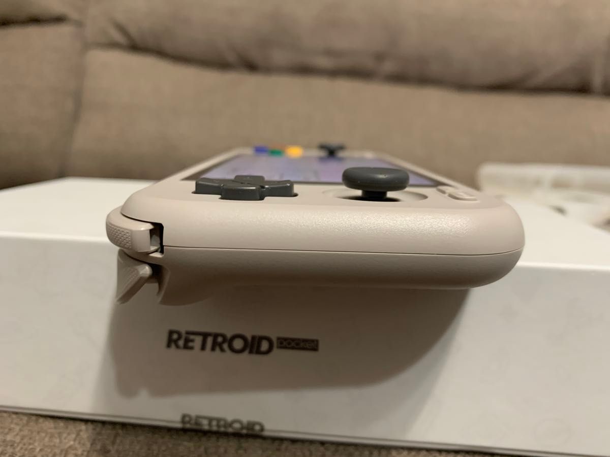 Retroid Pocket 4 Pro 16Bitカラー + 純正グリップ + 互換 Retroid Pocket 4 Pro 16Bitカラー + 純正グリップ + 互換