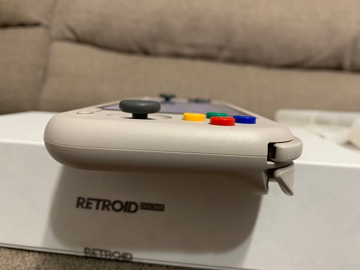 Retroid Pocket 4 Pro 16Bitカラー + 純正グリップ + 互換 Retroid Pocket 4 Pro 16Bitカラー + 純正グリップ + 互換
