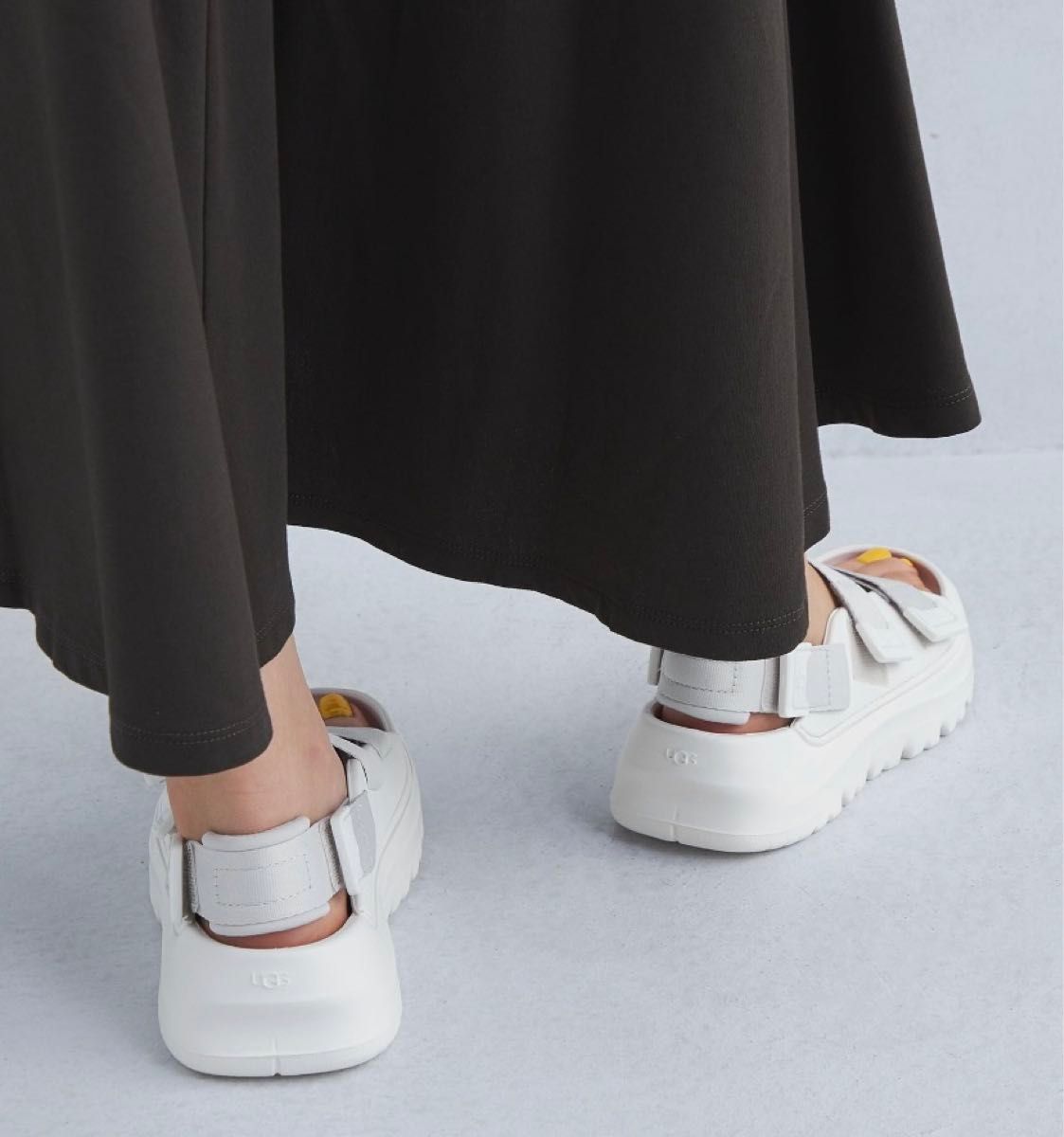 新品未使用UGG STRATUS サンダル【25センチ】|Yahoo!フリマ(旧 新品未使用UGG STRATUS サンダル【25センチ】|Yahoo!フリマ(旧