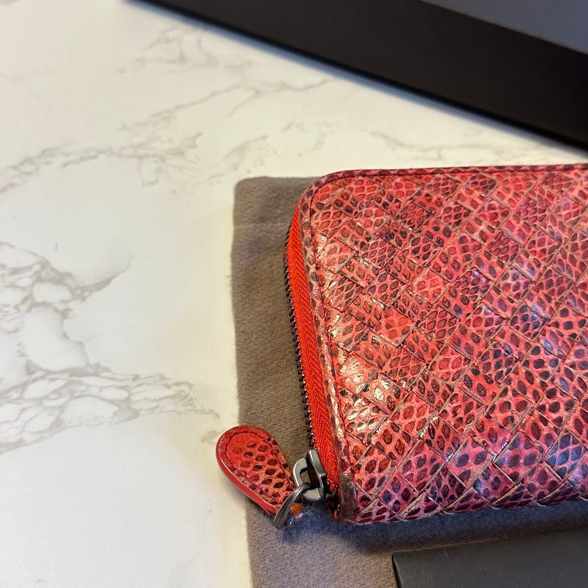 新品同様 希少 ボッテガヴェネタ BOTTEGA VENETA 財布 長財布 新品同様 希少 ボッテガヴェネタ BOTTEGA VENETA 財布 長財布