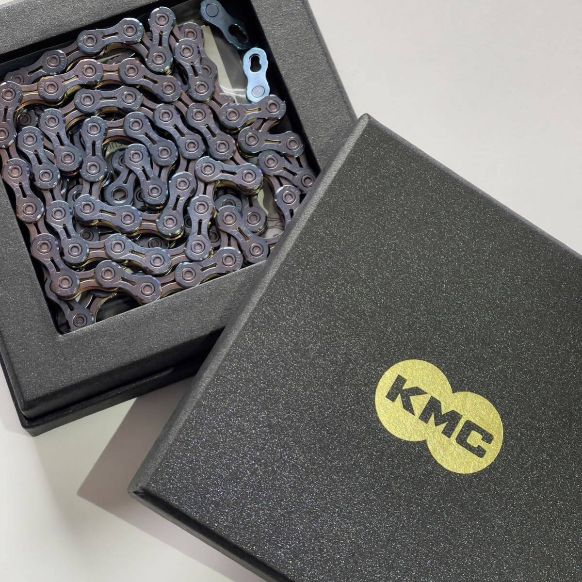 KMC x11TTチェーン ロードバイク 限定 ネオクローム KMC x11TTチェーン ロードバイク 限定 ネオクローム