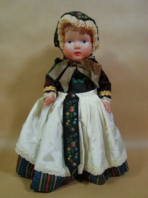 ビンテージ ヨーロッパ 民族衣装人形 女の子 H25cm H30cm ビンテージ ヨーロッパ 民族衣装人形 女の子 H25cm H30cm