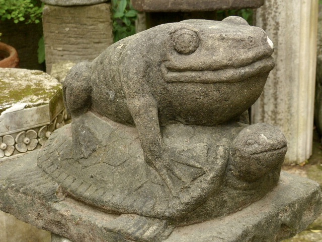 Yahoo!オークション - 亀の上に乗るカエルの石像60kg 蛙石