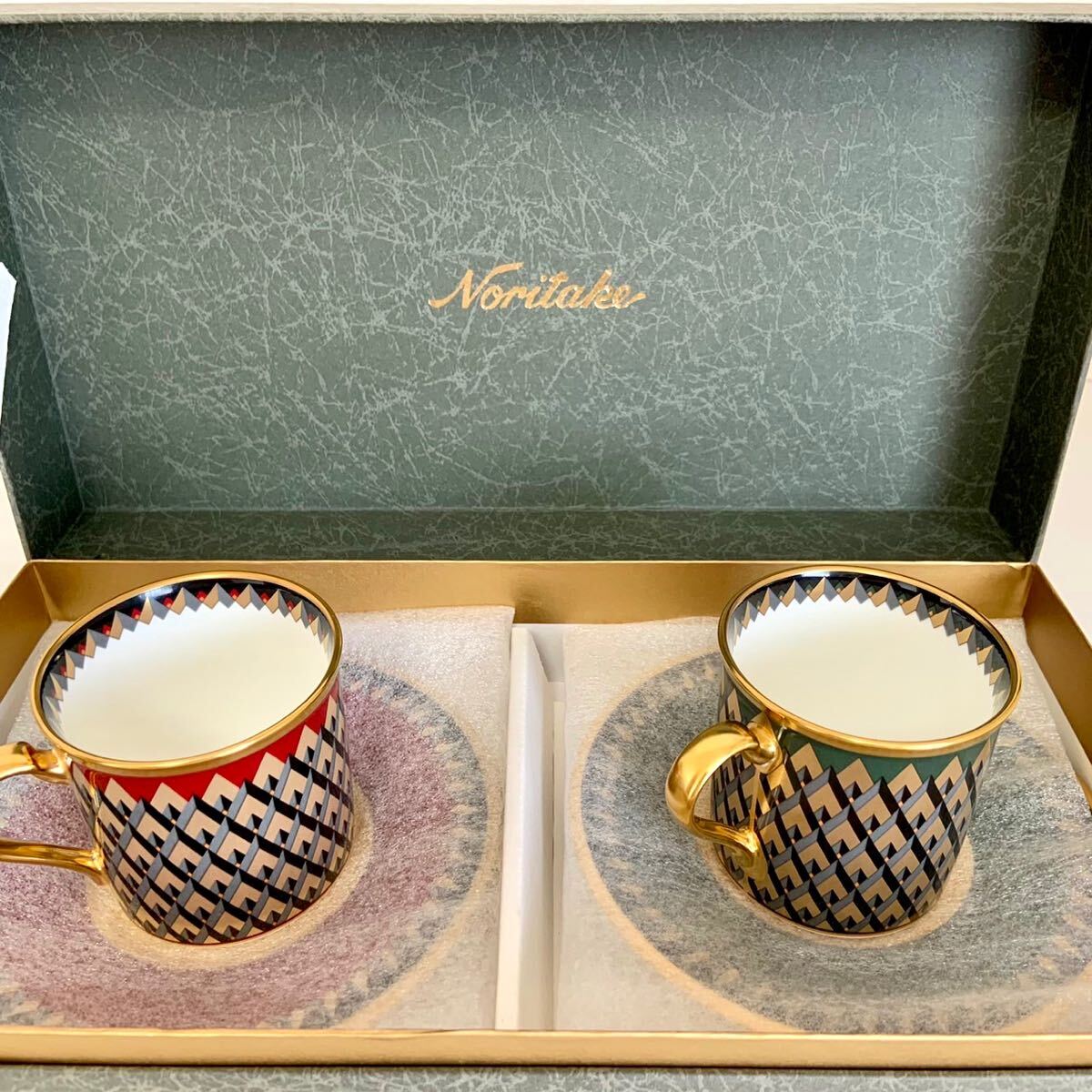 未使用 ノリタケ デミタス カップ&ソーサー 2客セット 金彩 未使用 ノリタケ デミタス カップ&ソーサー 2客セット 金彩