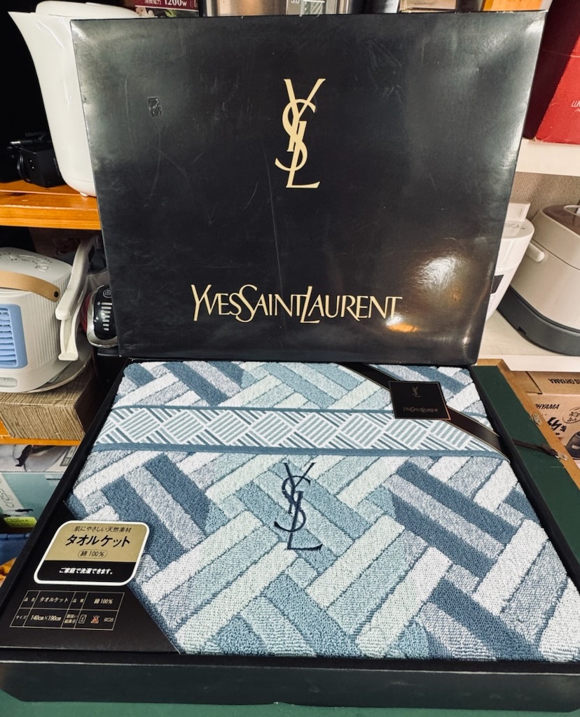 Yahoo!オークション - YVES SAINT LAU Yahoo!オークション - YVES SAINT LAU