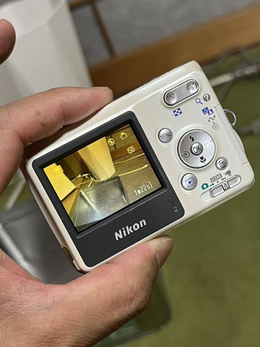Bibian 比比昂- ニコンNikon COOLPIX L2 コンパクトデジタル Bibian 比比昂- ニコンNikon COOLPIX L2 コンパクトデジタル