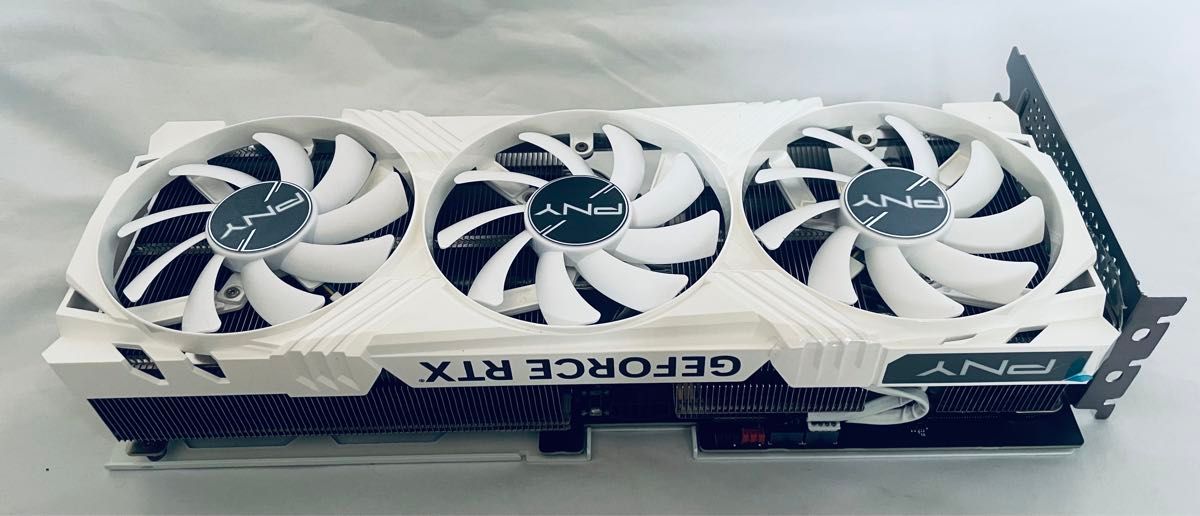 PNY GeForce RTX 4070 Ti 12GB VERTO LED トリフルファン (White PNY GeForce RTX 4070 Ti 12GB VERTO LED トリフルファン (White
