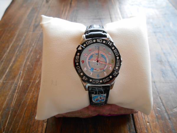 女性腕時計No.52 DORAEMON 腕周17cm 文字盤3.4cm×3.8cm_画像1