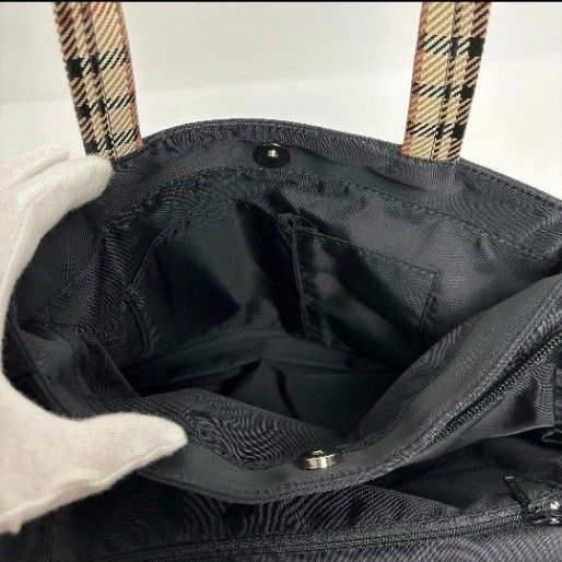 極美品】DAKS ダックス ハンドバッグ ナイロン ブラック 極美品】DAKS ダックス ハンドバッグ ナイロン ブラック