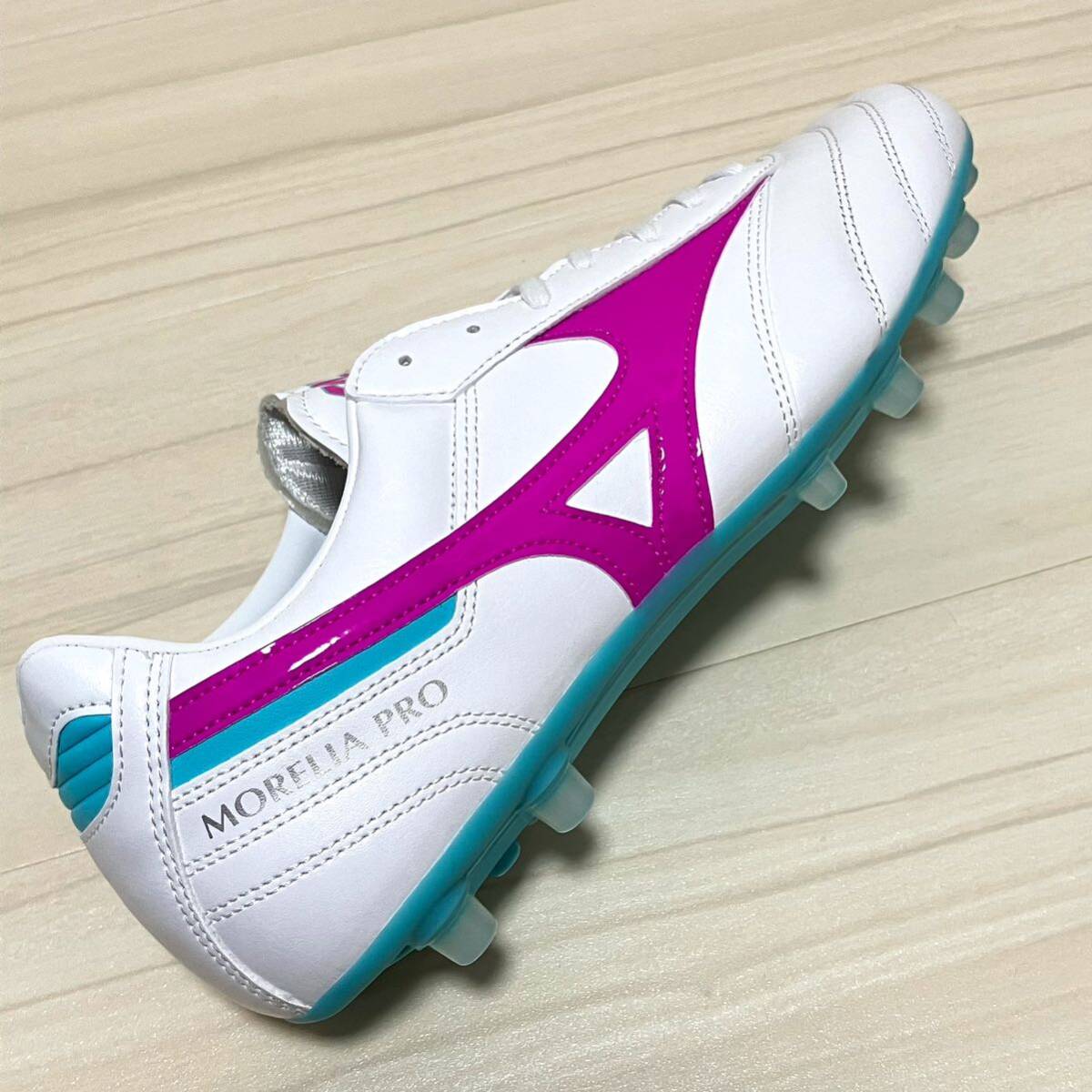 日本未発売 MIZUNO ミズノ モレリア2 プロ AG 25 5cm 白 ピンク 日本未発売 MIZUNO ミズノ モレリア2 プロ AG 25 5cm 白 ピンク