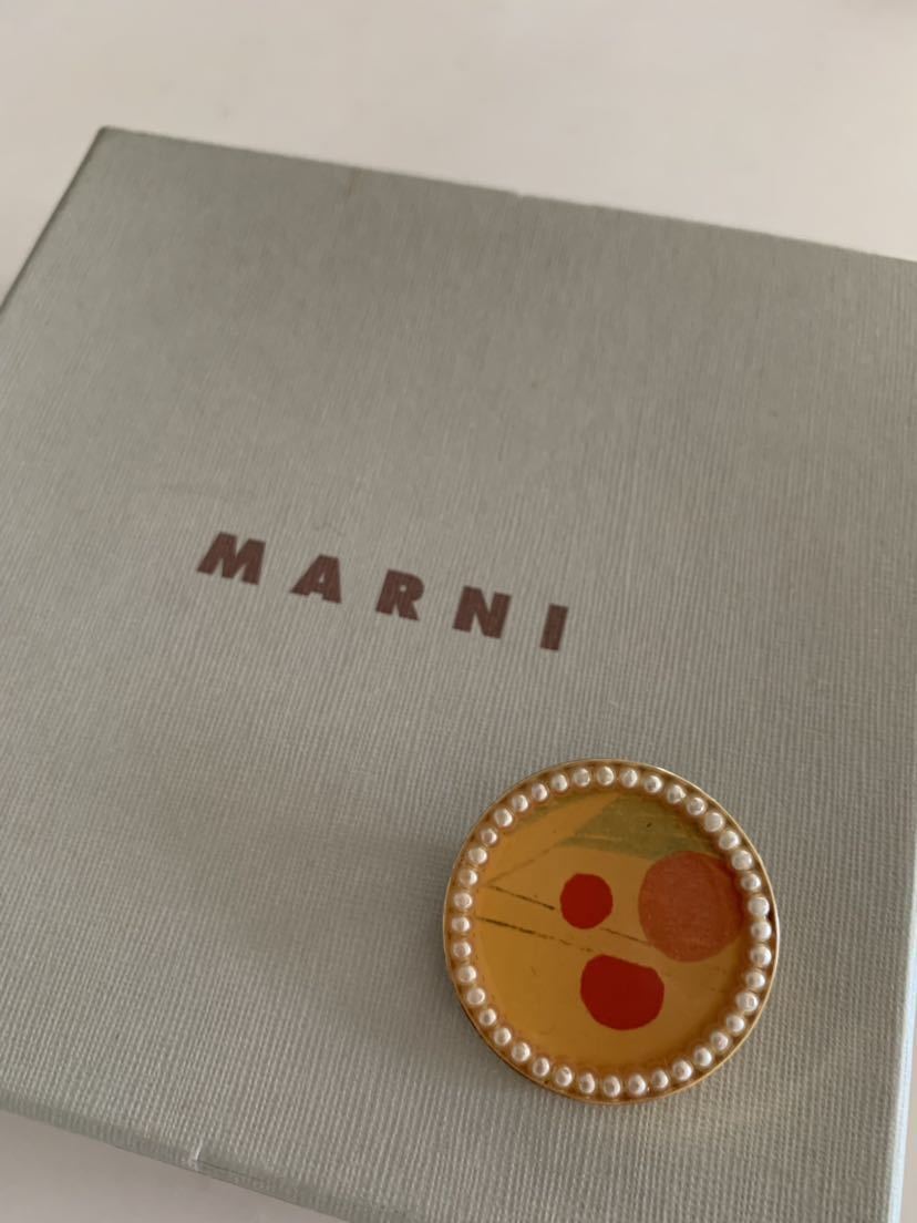 は自分にプチご褒美を マルニ ゴールド アンティーク アクセサリー MARNI 円 オレンジ ブローチ その他 は自分にプチご褒美を マルニ ゴールド アンティーク アクセサリー MARNI 円 オレンジ ブローチ その他