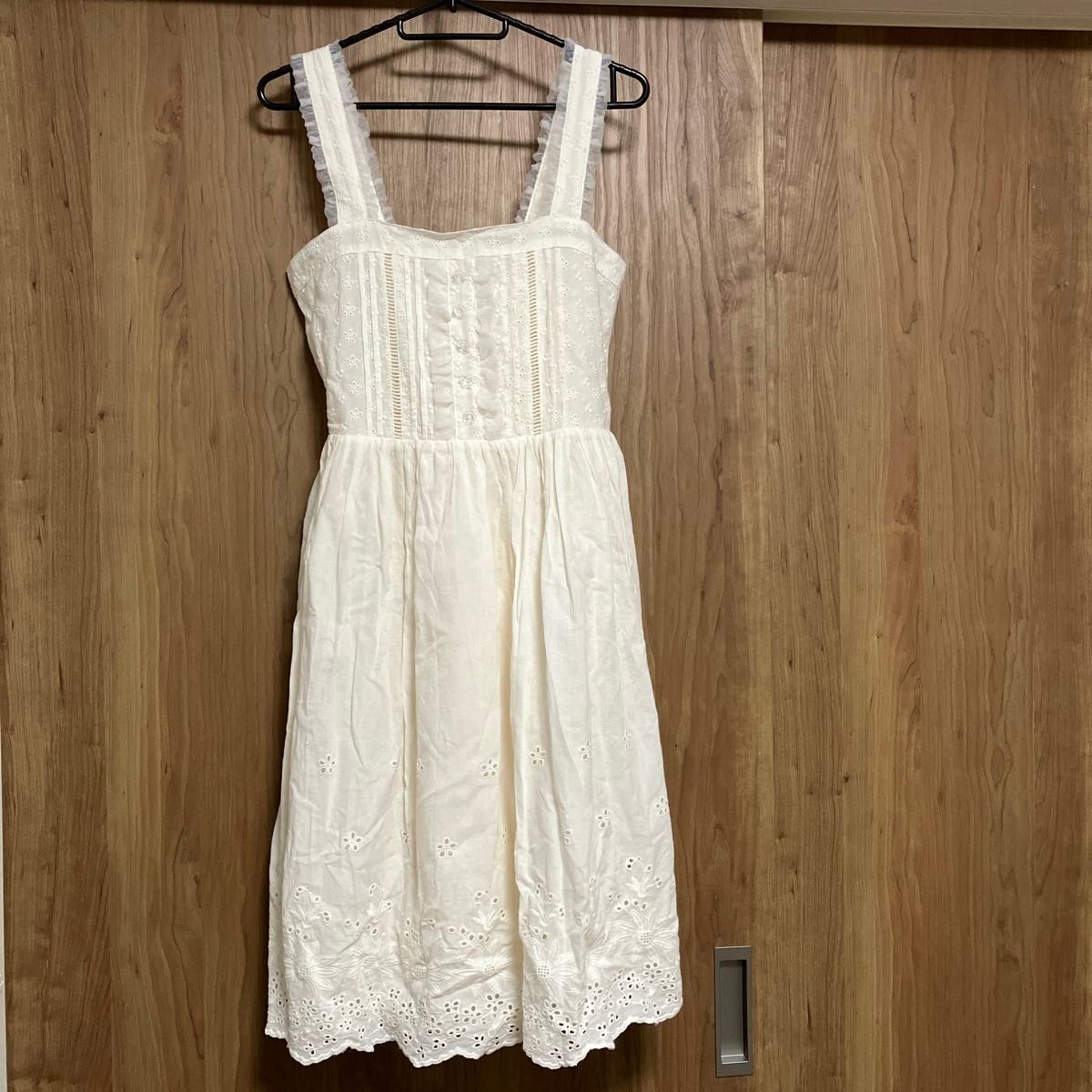 axes femme 白ワンピース|Yahoo!フリマ(旧PayPayフリマ) axes femme 白ワンピース|Yahoo!フリマ(旧PayPayフリマ)