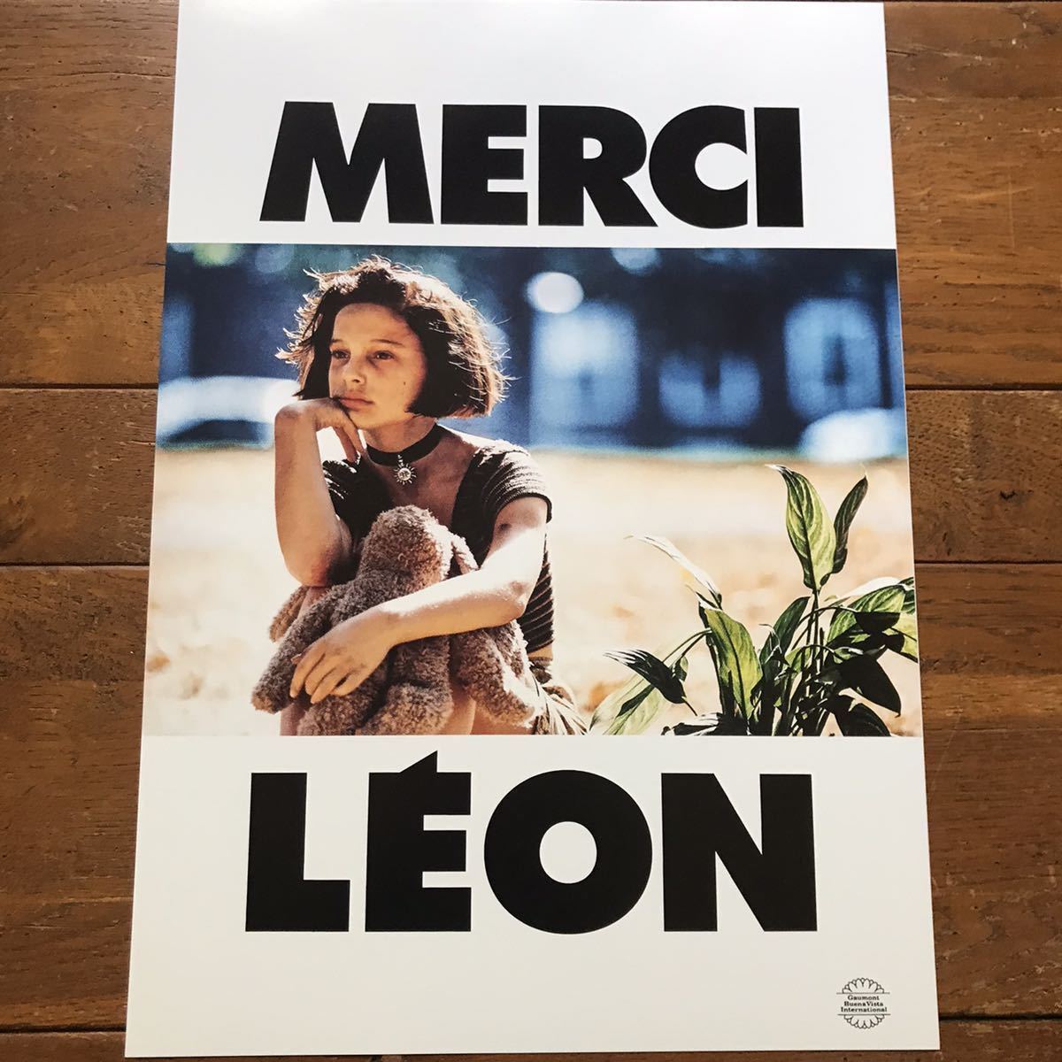 Yahoo!オークション - ポスター『レオン』MERCI(Leon The Yahoo!オークション - ポスター『レオン』MERCI(Leon The