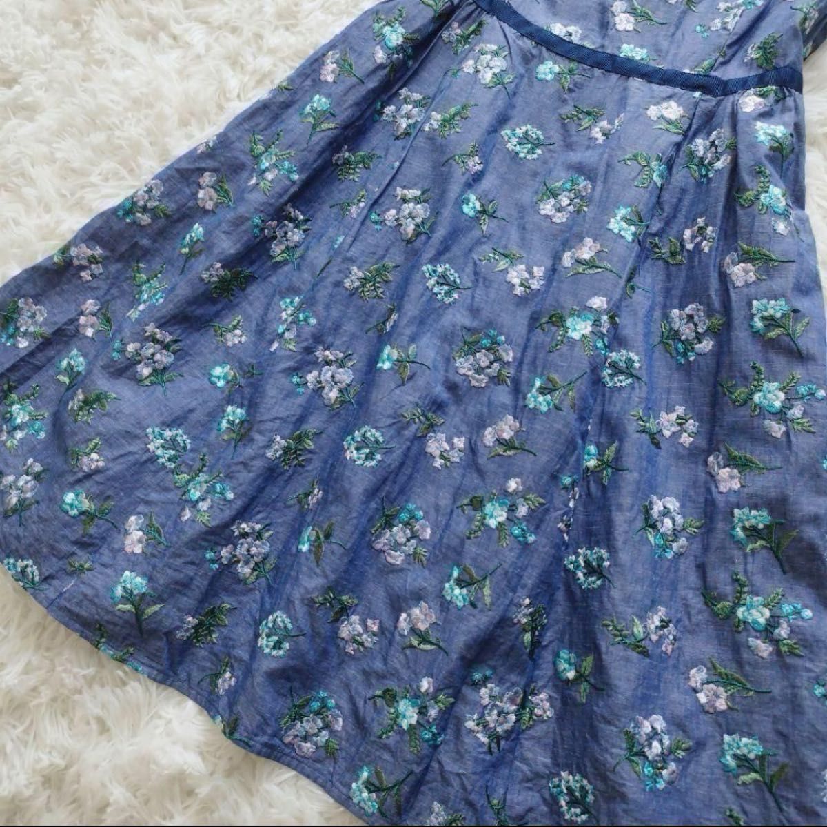 美品 トッカ ワンピース ドレス 花柄刺繍 コットンリネン 2 M 美品 トッカ ワンピース ドレス 花柄刺繍 コットンリネン 2 M