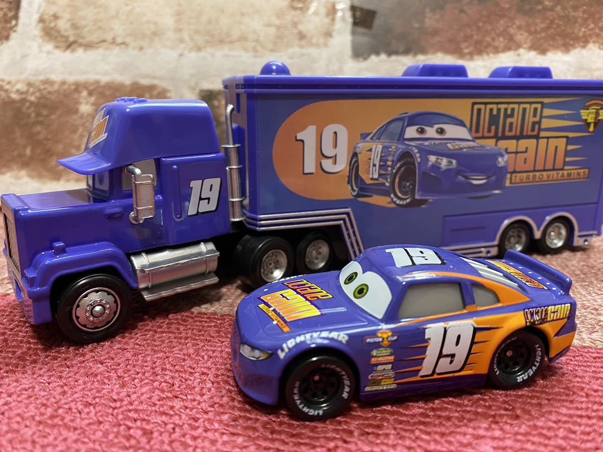 ディズニー カーズ マック トラック トレーラー ボビー ディズニー カーズ マック トラック トレーラー ボビー