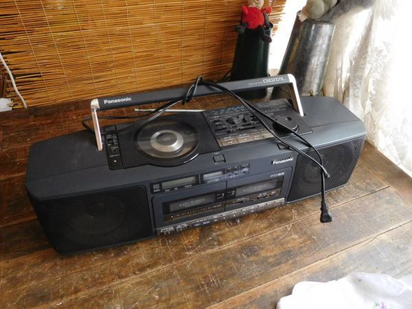 昭和レトロ pANASONIC ラジカセRX-FD65 CD不可 ラジオスピーカーOK 65X20H17CMの画像1