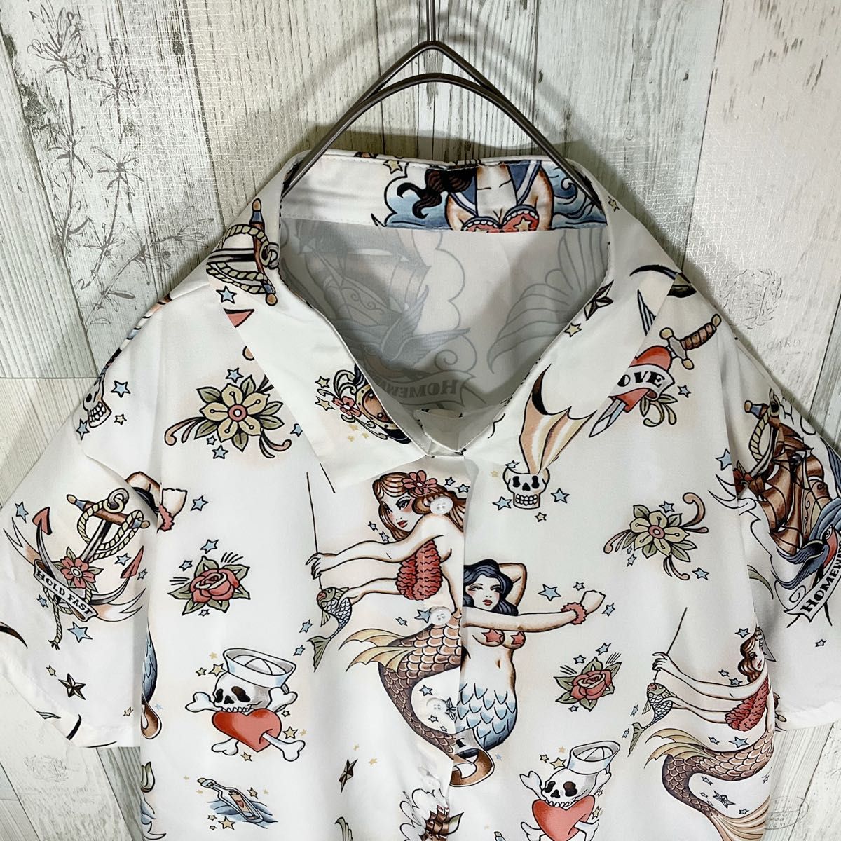 柄シャツ レディース 半袖 L 白 未使用 古着 総柄 パターン柄 柄シャツ レディース 半袖 L 白 未使用 古着 総柄 パターン柄