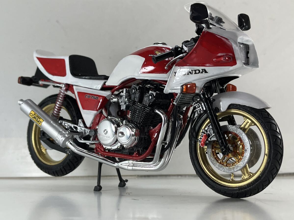 1/12プラモデル タミヤCB750F 1100R仕様 フル 1/12プラモデル タミヤCB750F 1100R仕様 フル